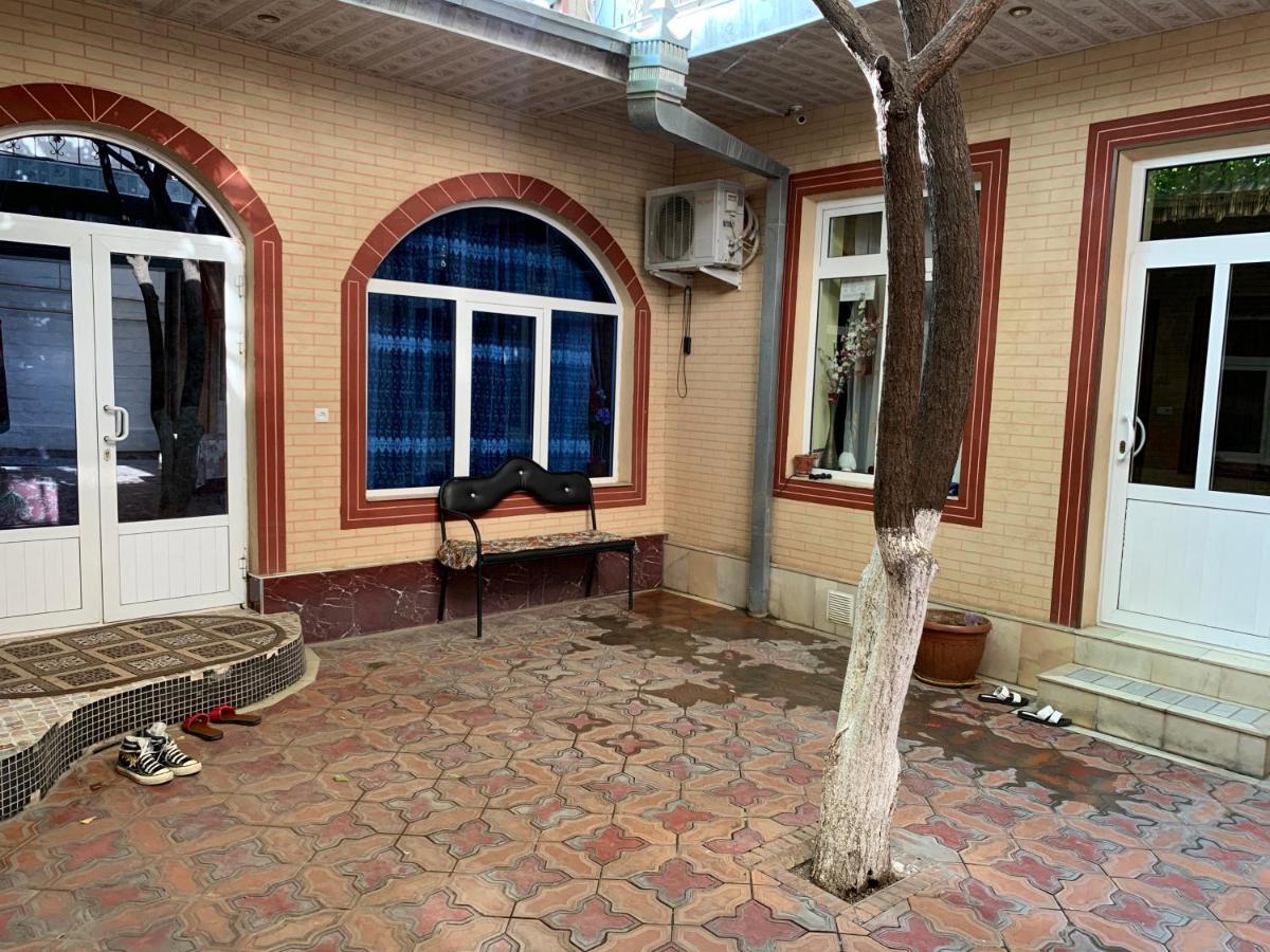 Muharram Homestay In The Neighborhood Of The Registan Square, 家族 ゲストハウス Самарканд Екстер'єр фото