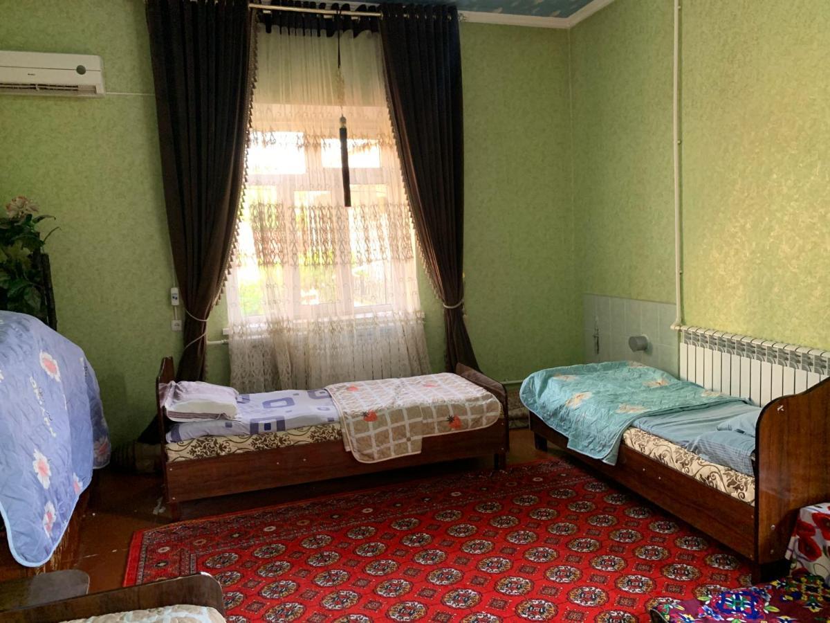 Muharram Homestay In The Neighborhood Of The Registan Square, 家族 ゲストハウス Самарканд Екстер'єр фото