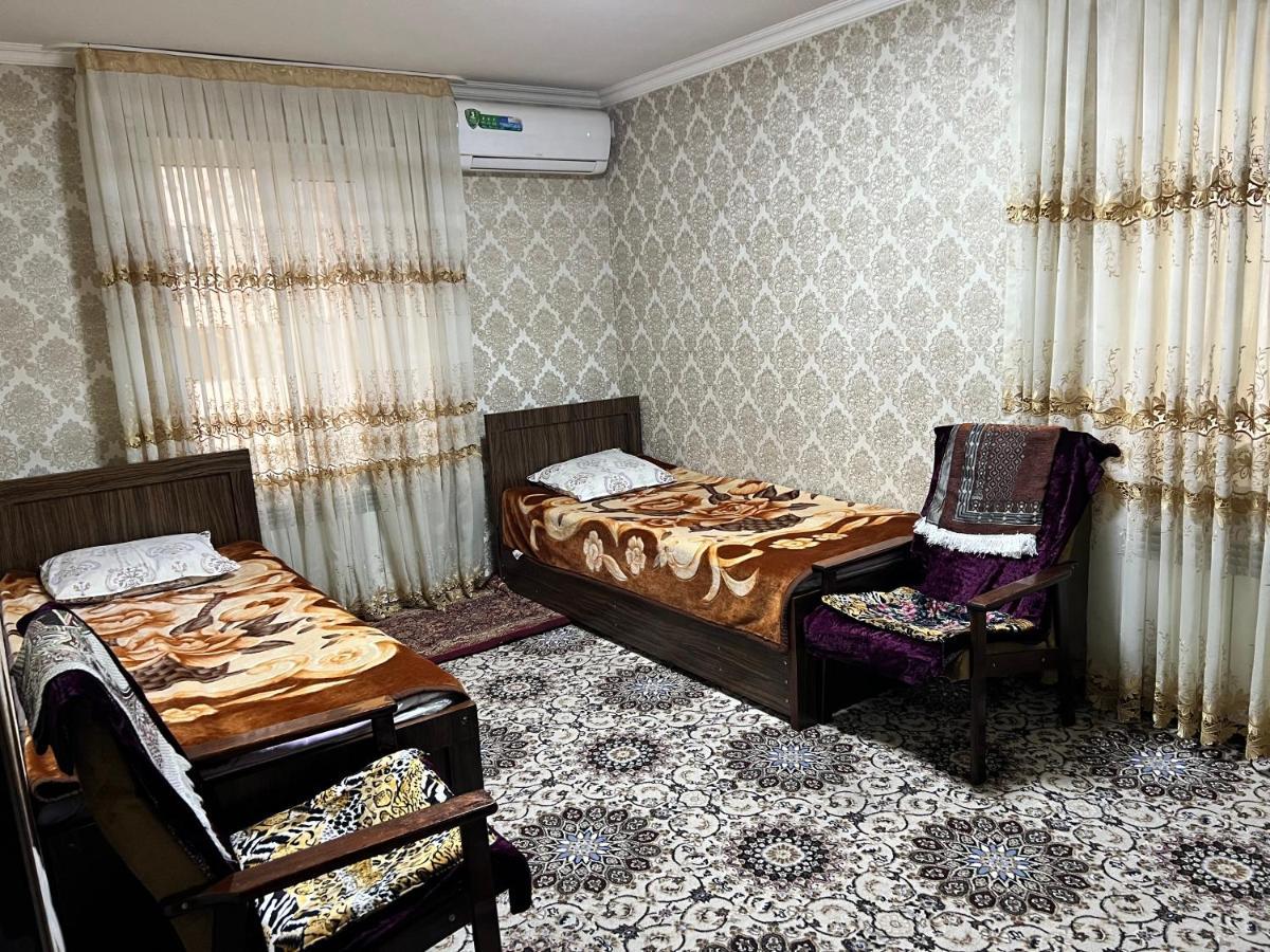 Muharram Homestay In The Neighborhood Of The Registan Square, 家族 ゲストハウス Самарканд Екстер'єр фото