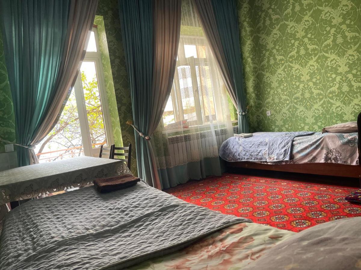 Muharram Homestay In The Neighborhood Of The Registan Square, 家族 ゲストハウス Самарканд Екстер'єр фото